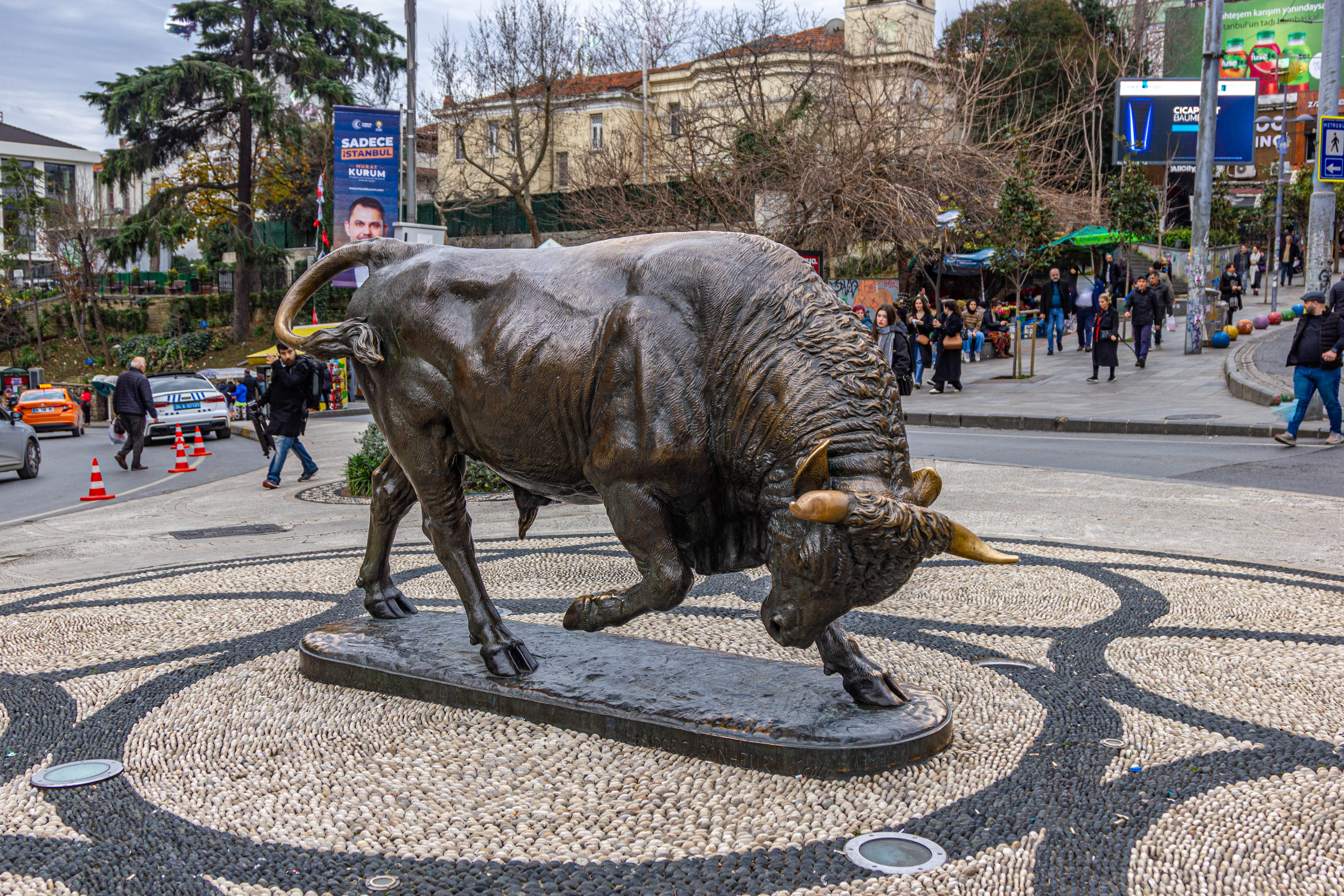 Kadıköy'ün Sembolü: Boğa Heykeli